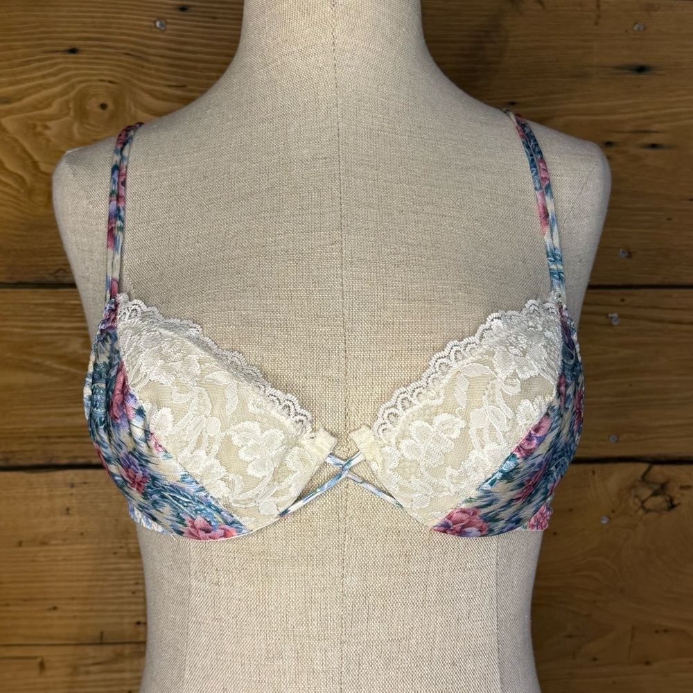 Jaclyn Smith Vintage Floral Lace Bra 36A